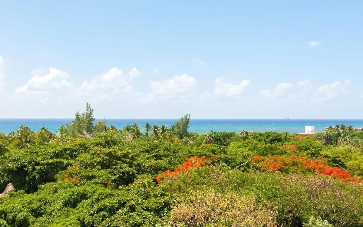 Villa Happy Vibes Getaway With Stellar Oceanview Roof Pool! Playa del Carmen
